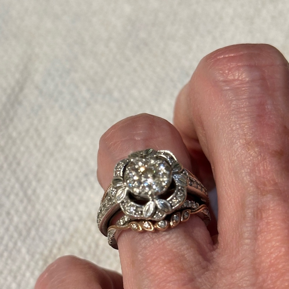 Ladies Vintage Cluster Diamond Ring